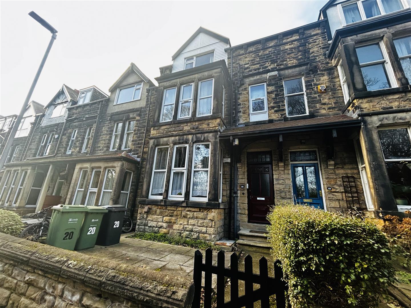Flat 3,, 20 Park Mount, Leeds photo 2