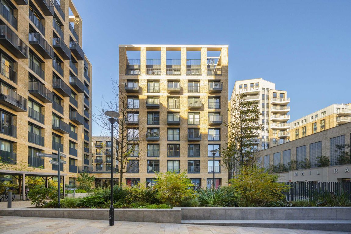Flat 37, Signature House, 4, Jubilee Walk, London photo 2