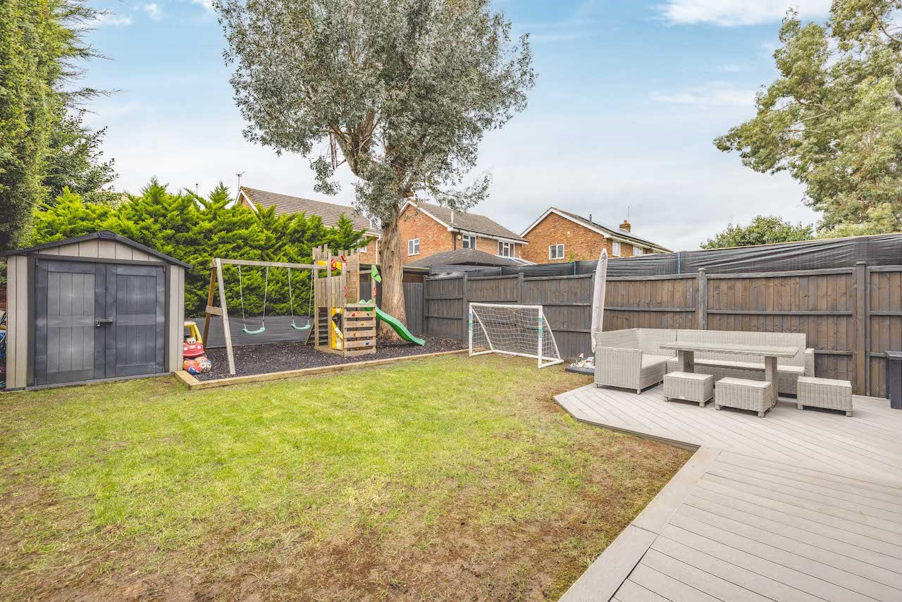 Photos of Lowbrook Drive, Maidenhead SL6 66886310 PrimeLocation