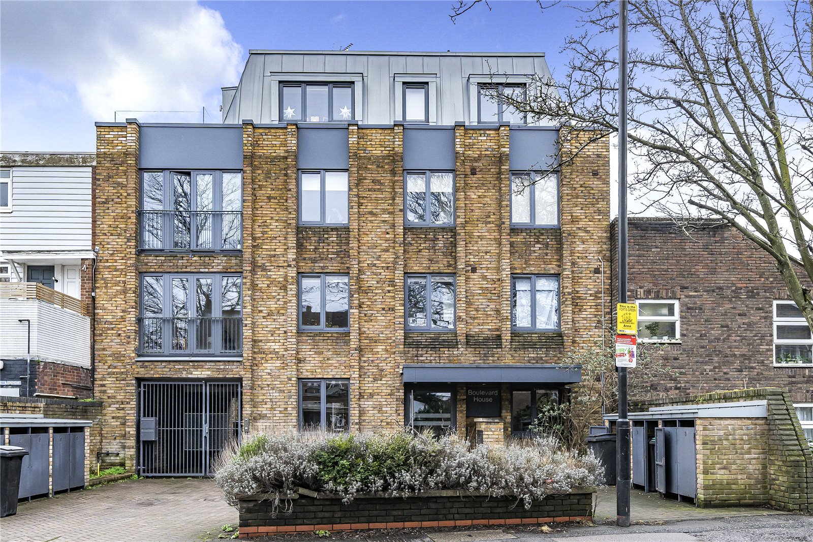 1-bed flat on 3 Boulevard House, 92, Fortis Green, London, £350,000