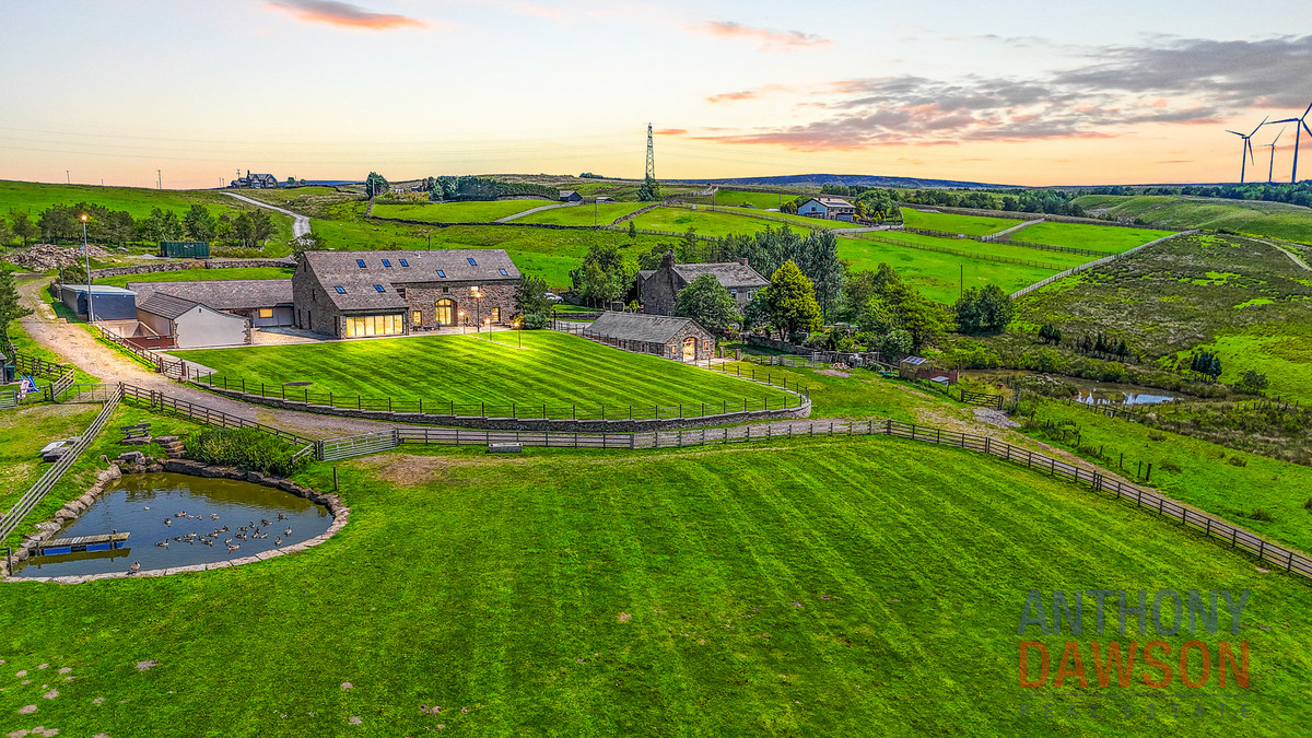 7 bedroom detached house for sale 0