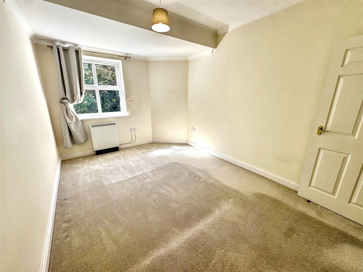 16, Woodlands Corner, Lilford Road, Blackburn photo 4
