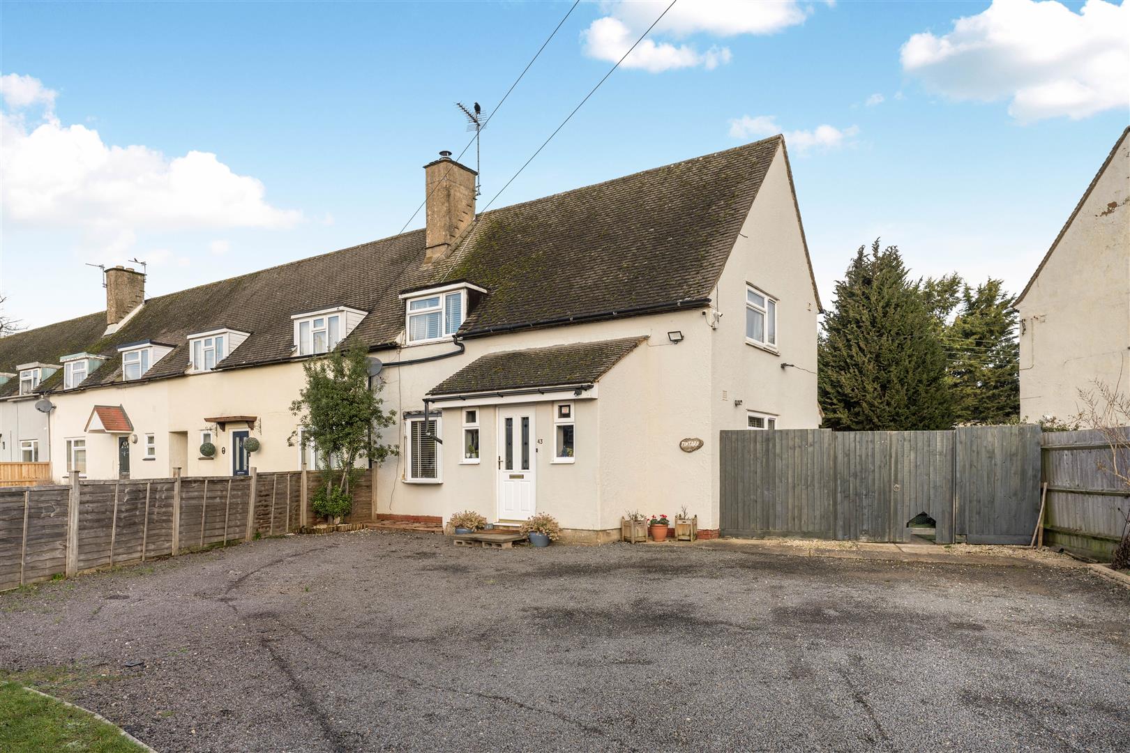 4-bed house on 43, Midway, Middleton Cheney, £400,000