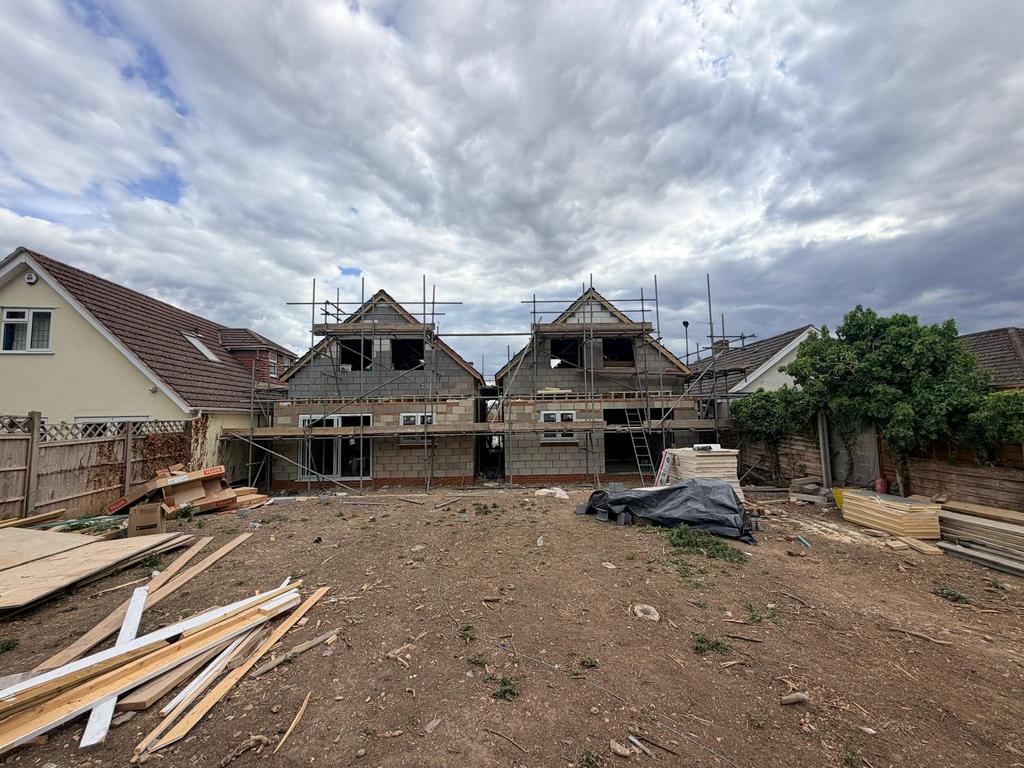 9A, St. Margarets Avenue, Uxbridge photo 4