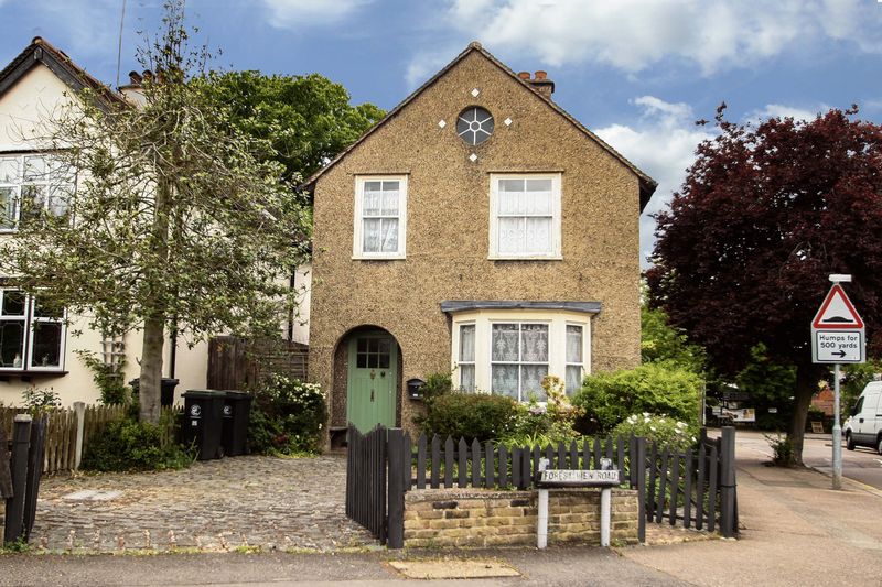 Detached, 936 sq ft