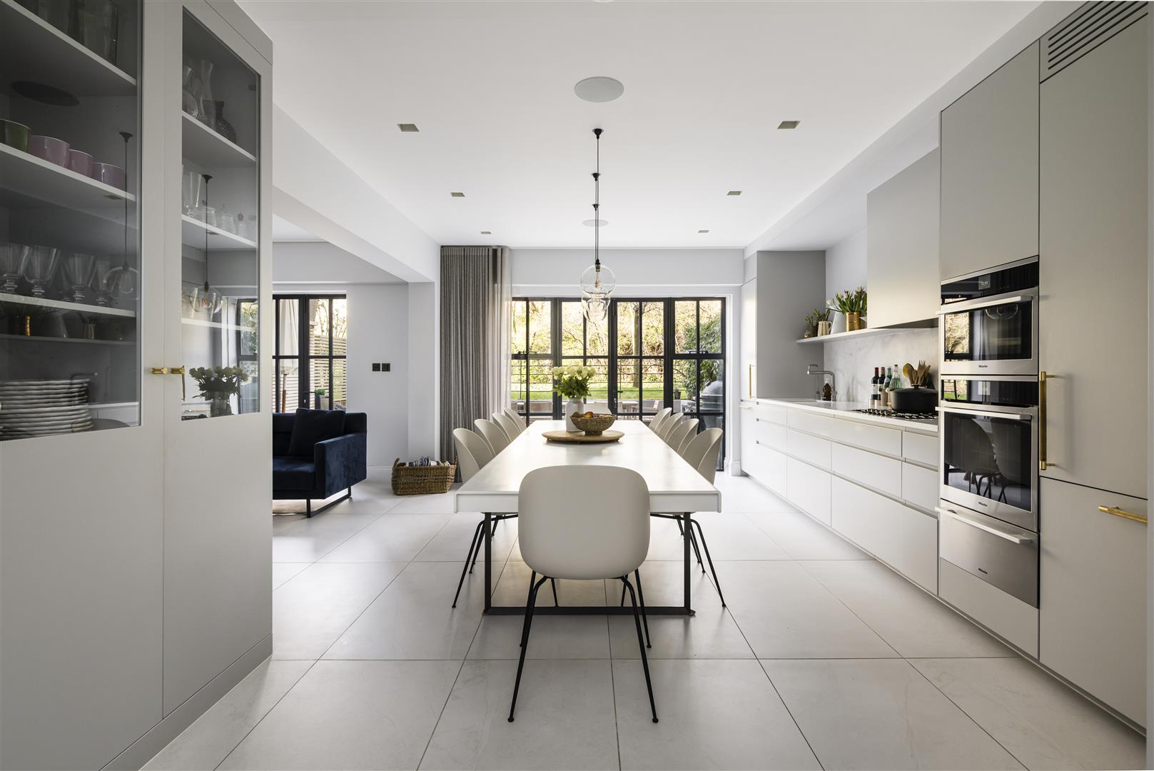 4 bedroom detached house for sale in Hayling Island