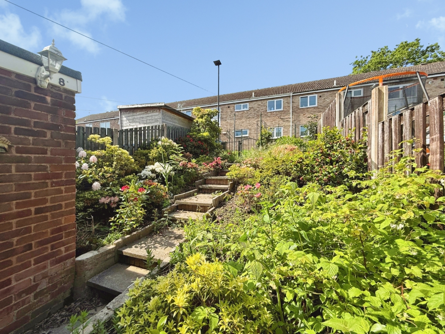 Hurst Green, High Green, Sheffield S35 photo 3