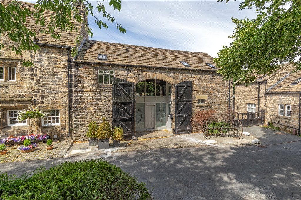 Old Hall Barn, 11A, Church Lane, Esholt photo 2