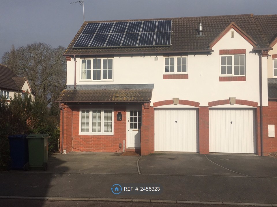 Cherry Blossom Close, Bishops Cleeve, Cheltenham photo 5