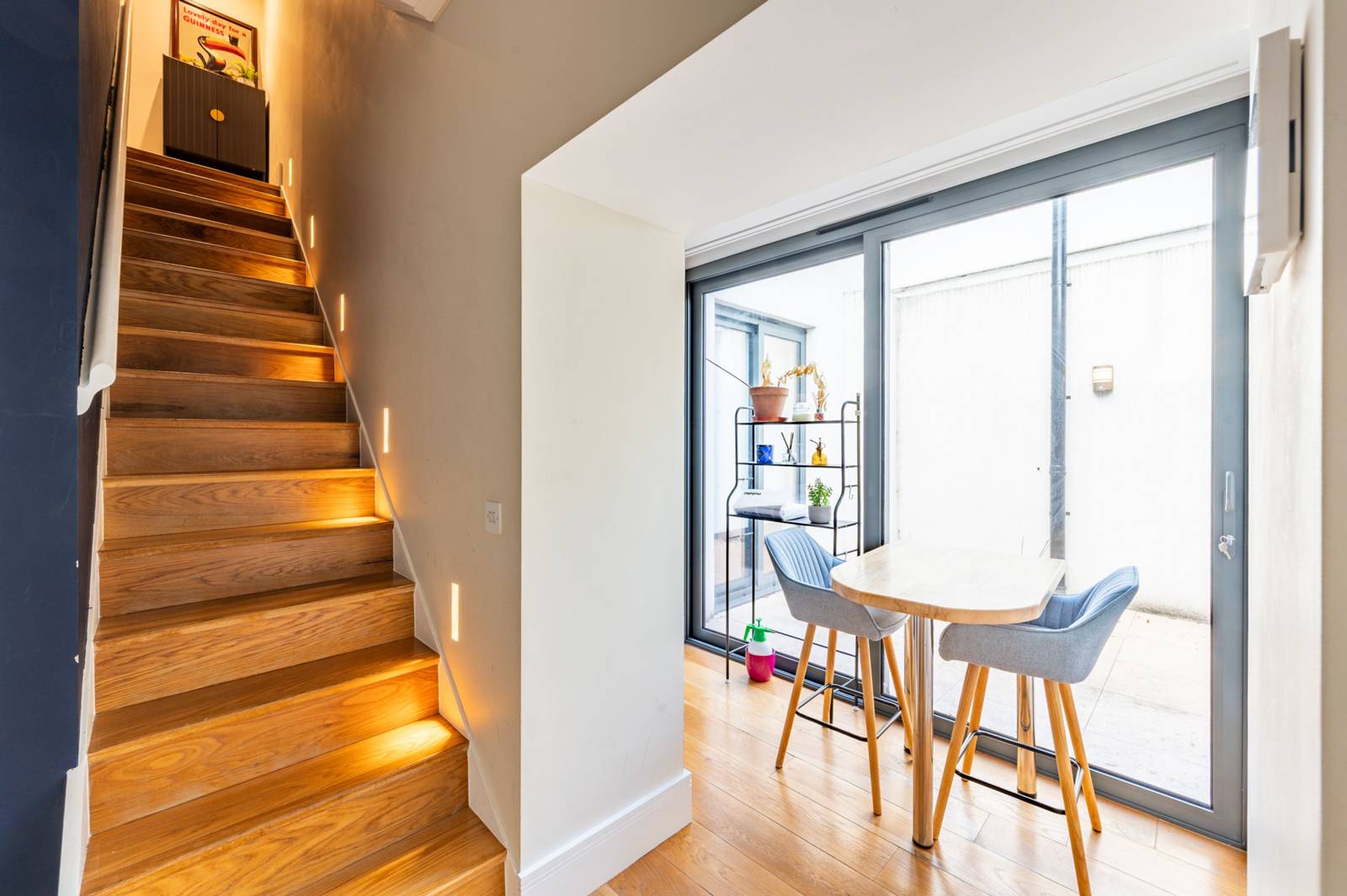 3 bedroom flat for sale 0