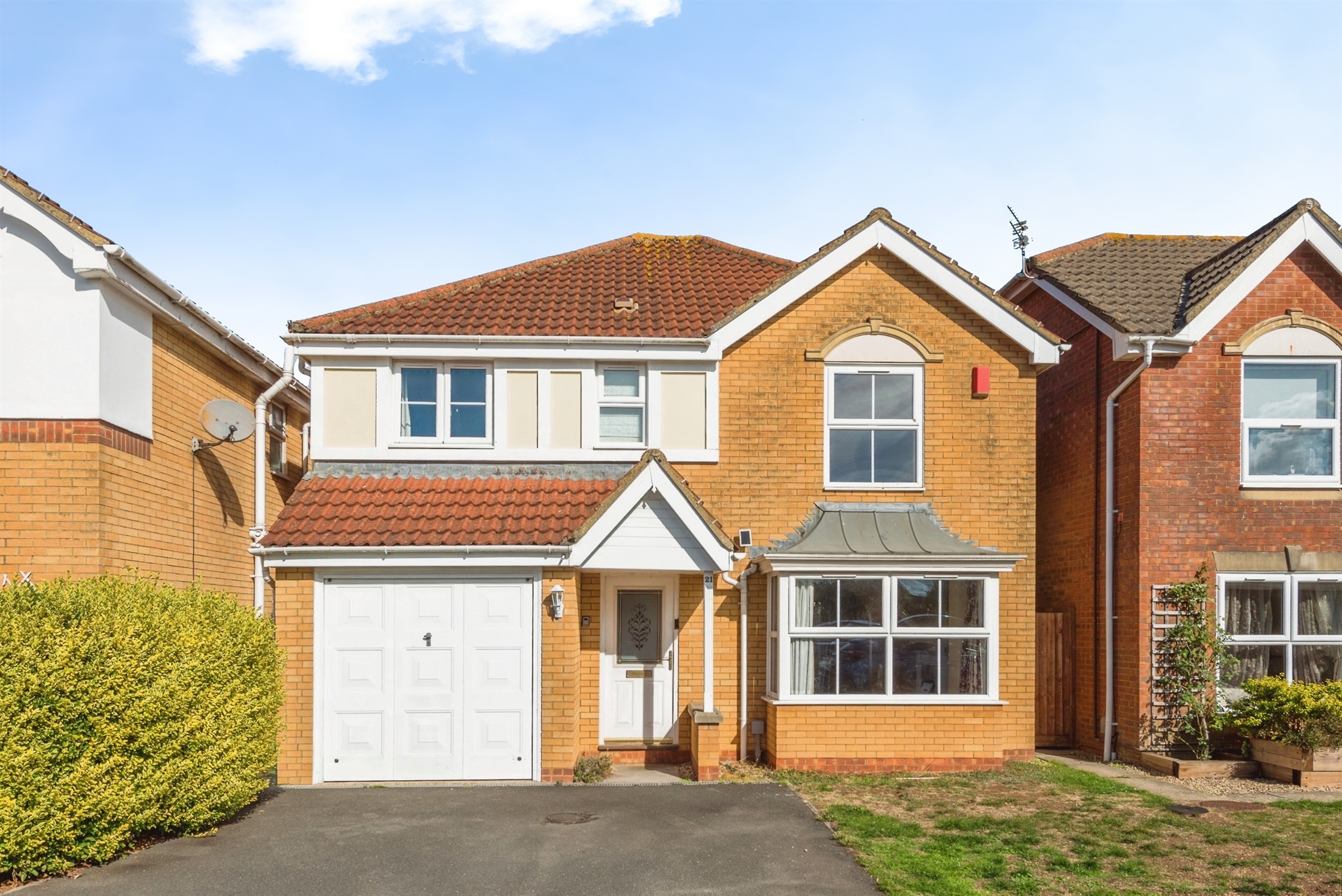 4 bed detached house for sale