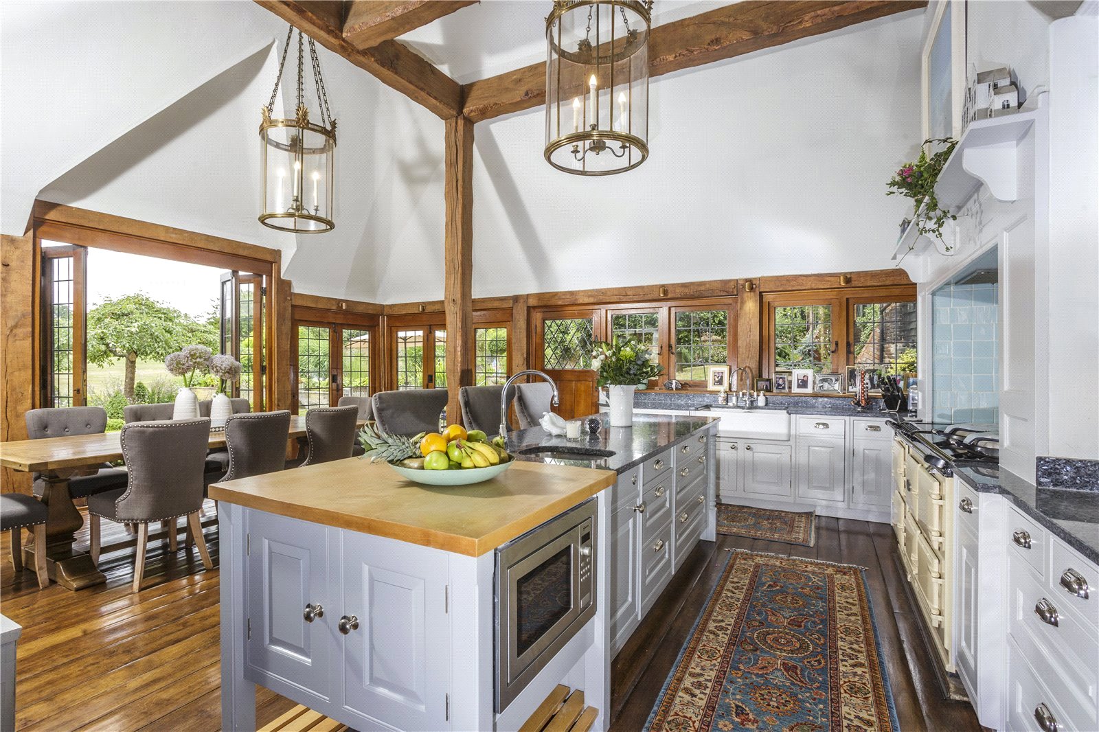 7 bedroom equestrian property for sale 0