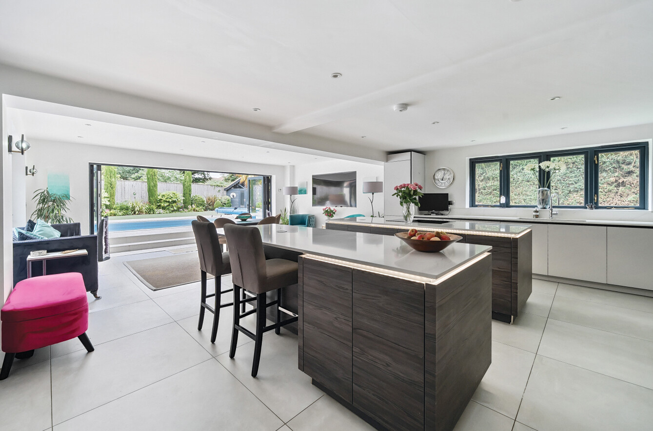 7 bedroom detached house for sale 0