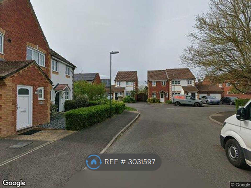 Kingfisher Drive, Emsworth photo 2