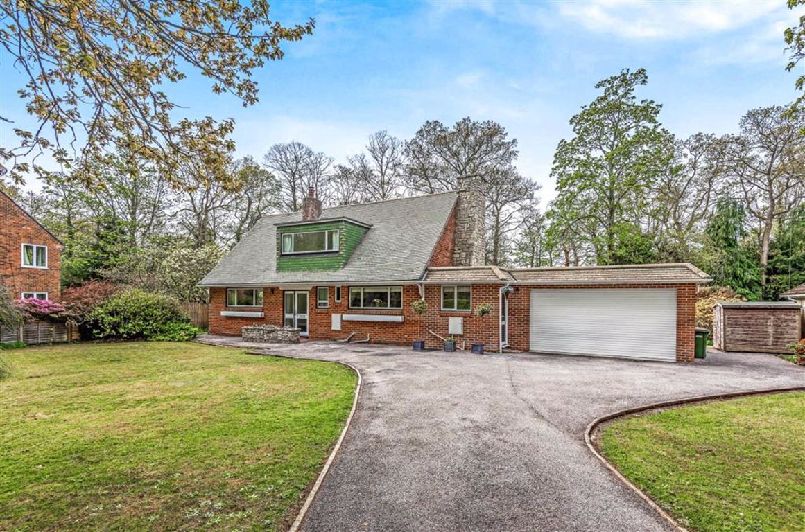 3 bed Detached House