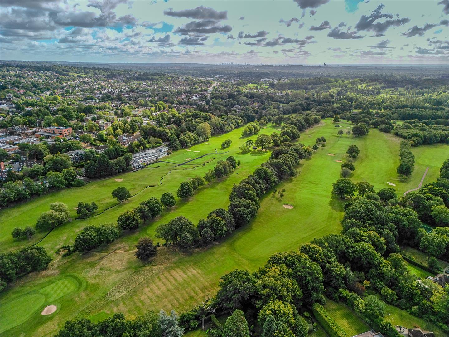 6 bedroom detached house for sale 0