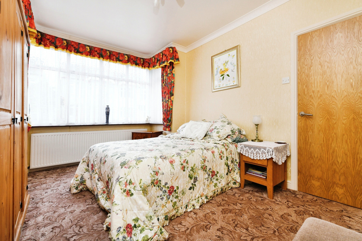 Photos of North Avenue, SouthendOnSea SS2 66641820 PrimeLocation