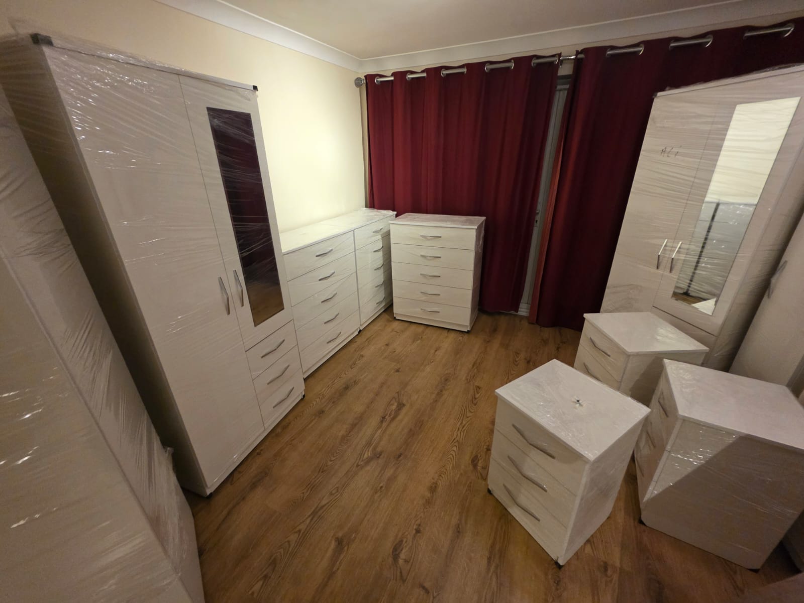 Buttercup Close, Northolt photo 4