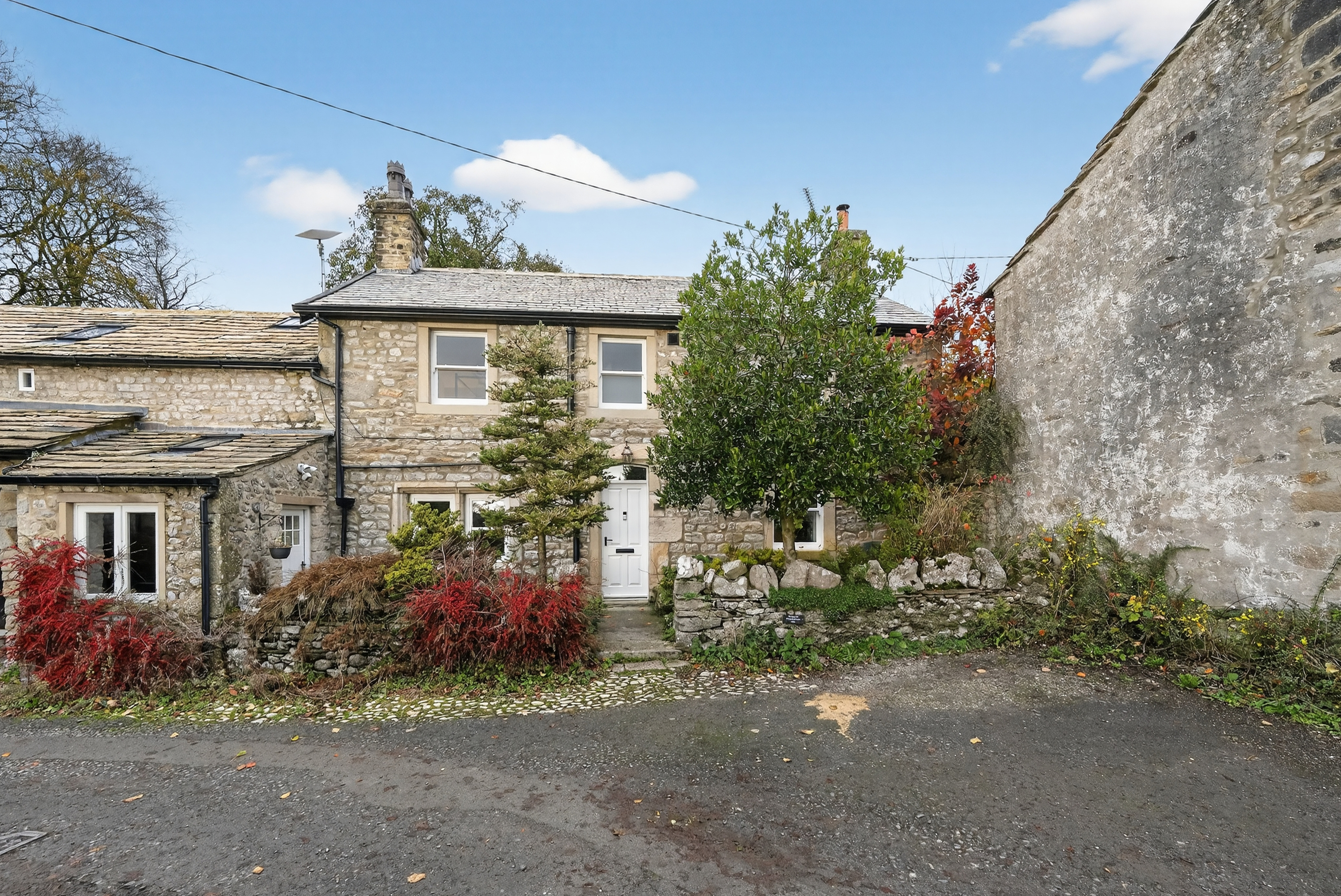 7 bedroom detached house for sale 0