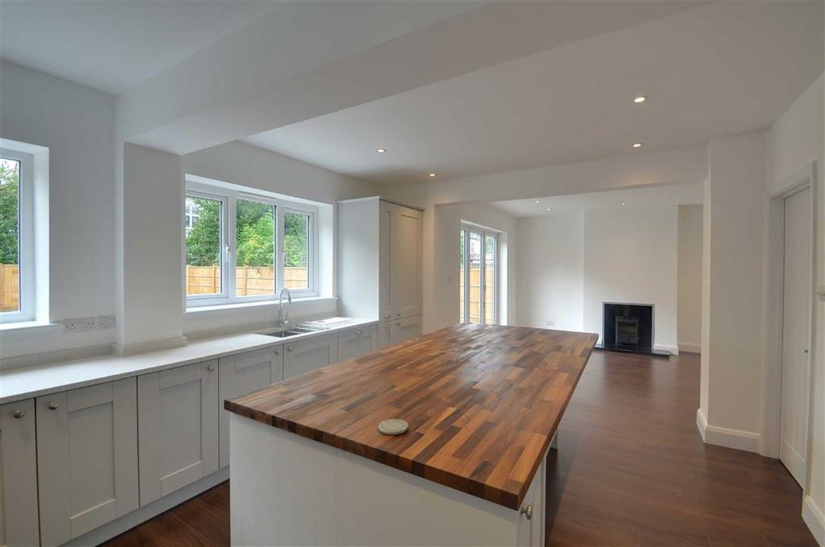 Free property report 81 Wood Ride, Petts Wood, Orpington, BR5 1QA Chimnie