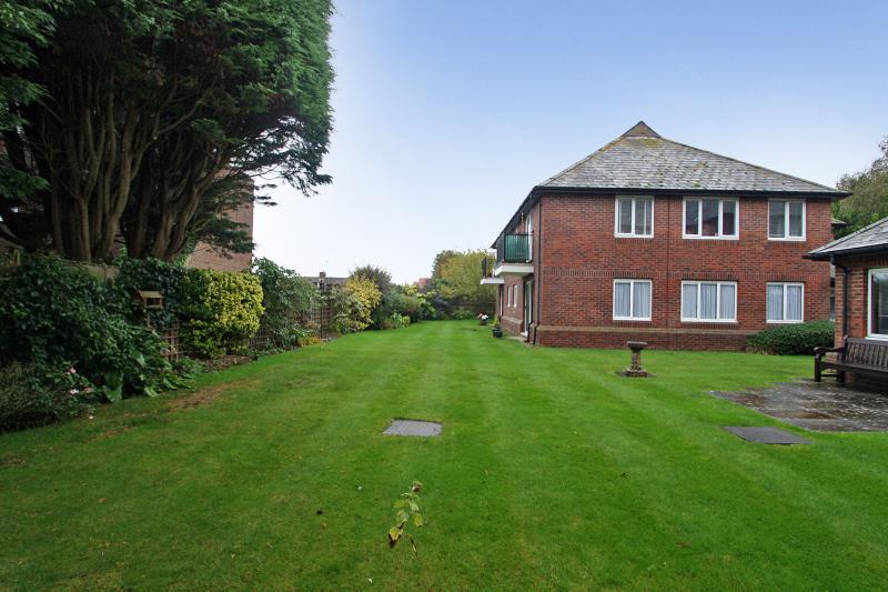 Free property report Flat 3, Nordseter Lodge, Sea Lane, Rustington