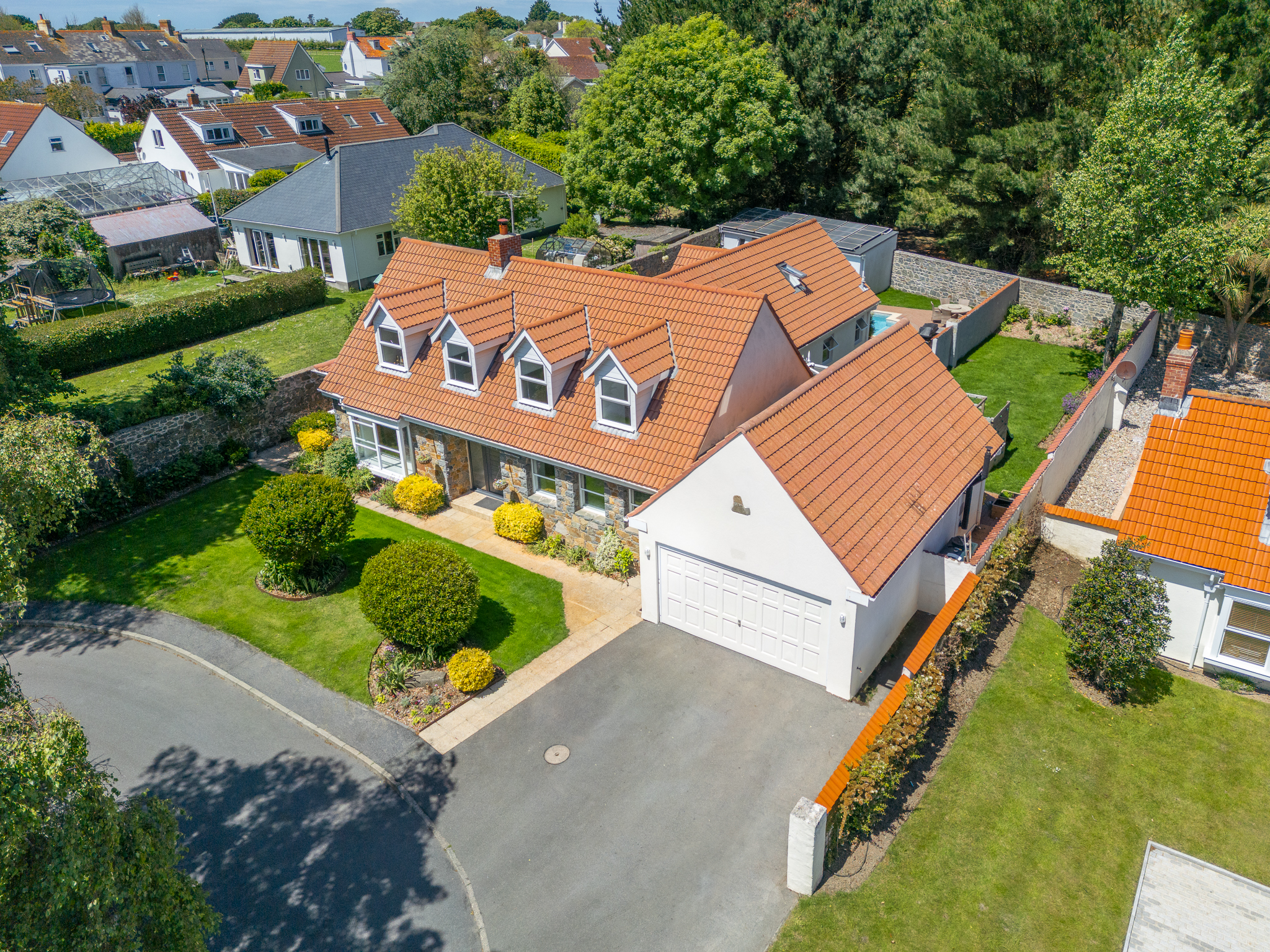 6 bedroom country house for sale
