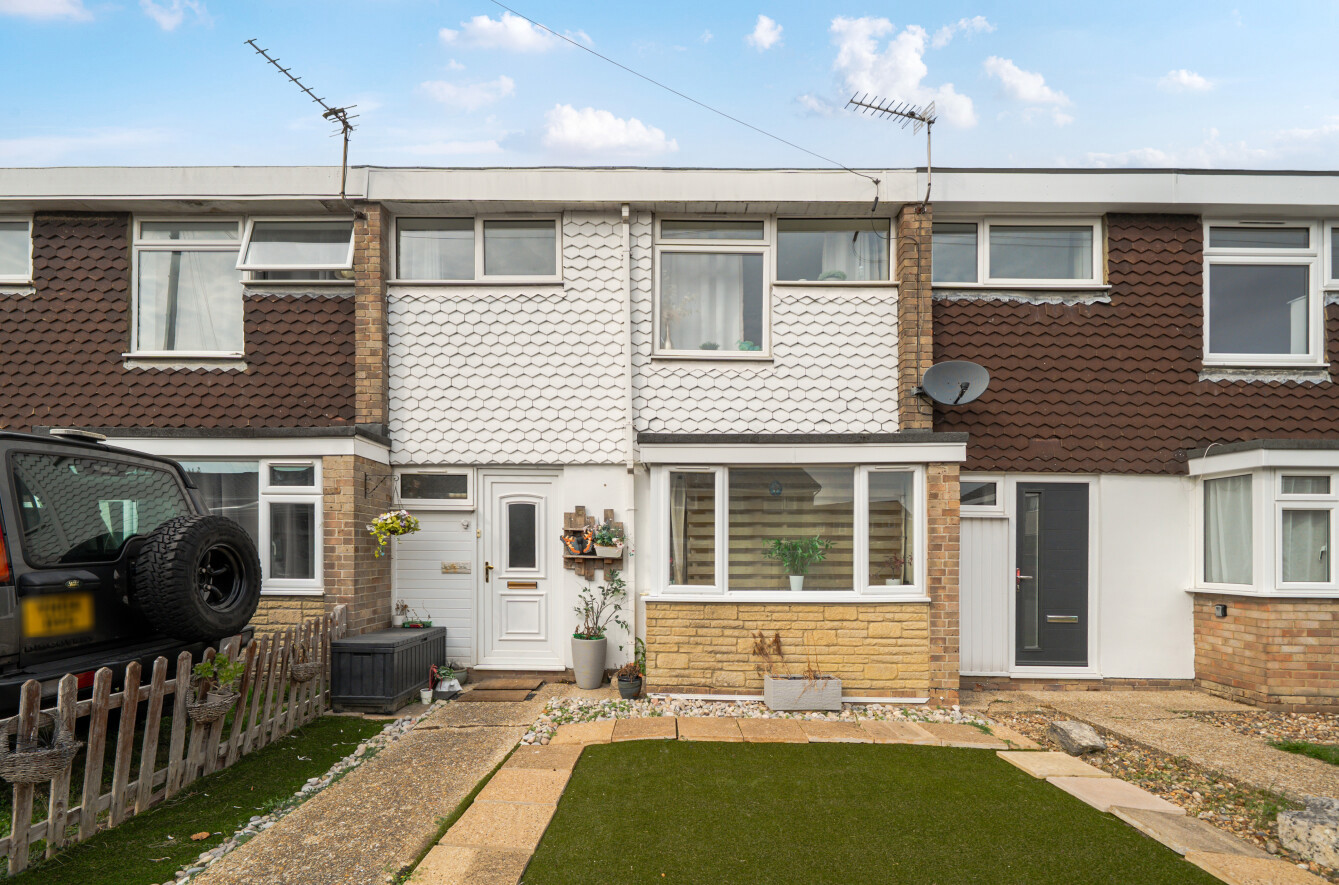 3 bed terraced house for sale