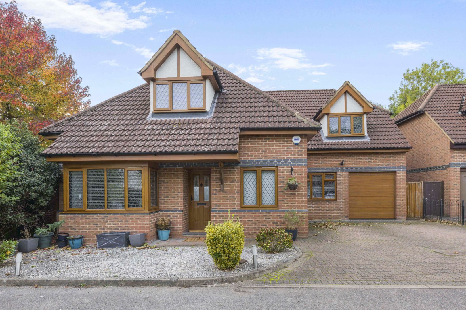 4 bedroom detached house for sale 0
