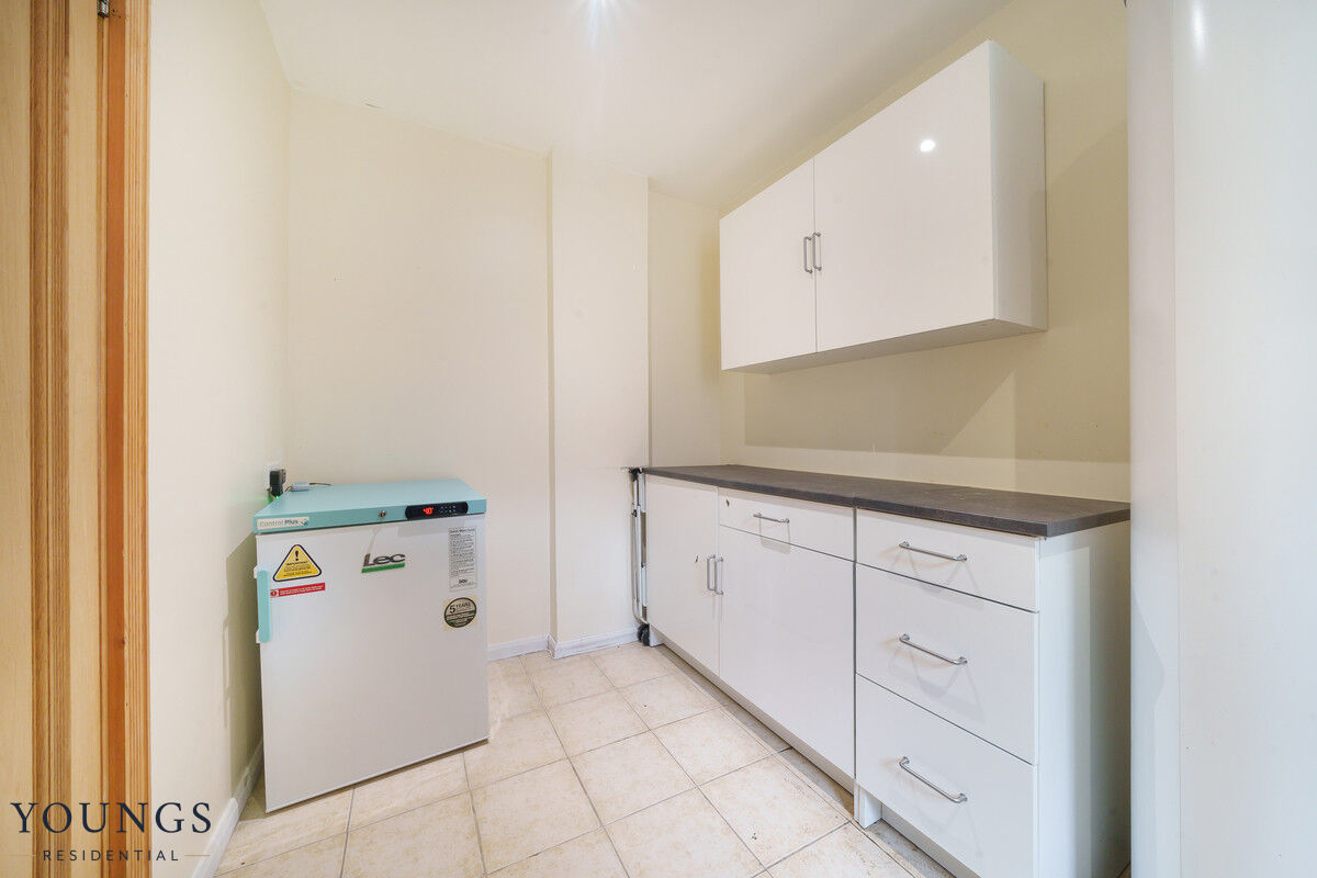 Photos of Lansdowne Road, London E18 65181976 PrimeLocation