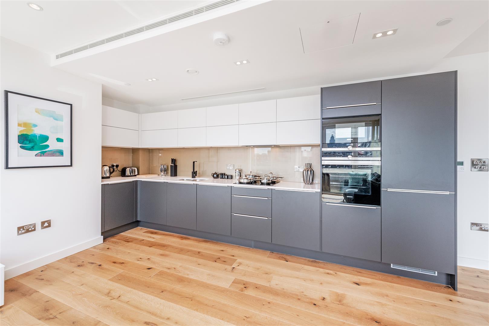 2 bedroom flat for sale 0