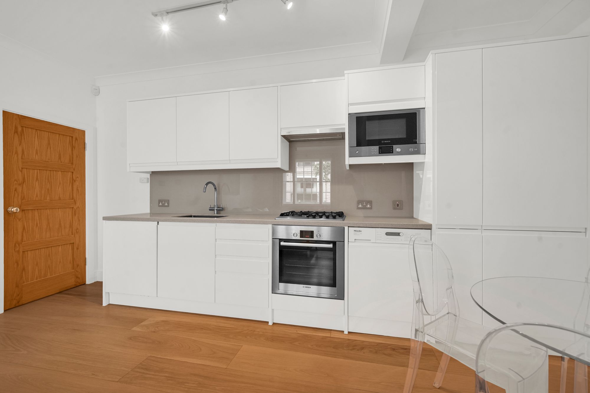 23 Dovehouse Street, London photo 4