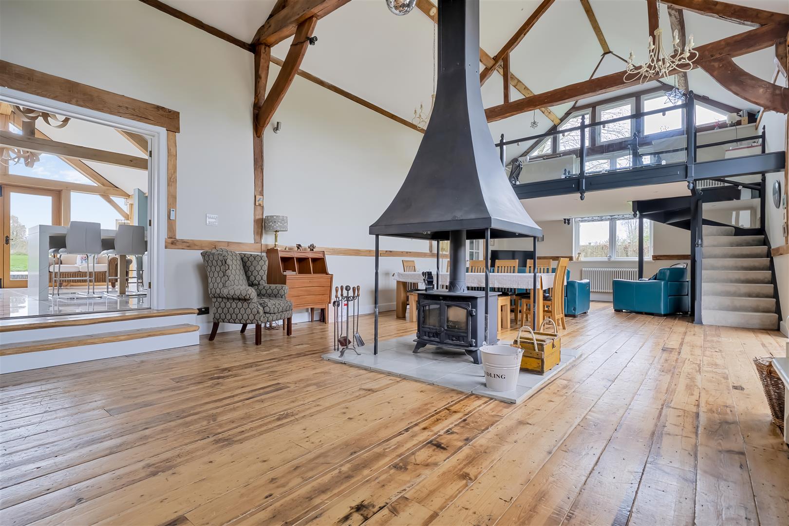 4 bedroom detached house for sale 0