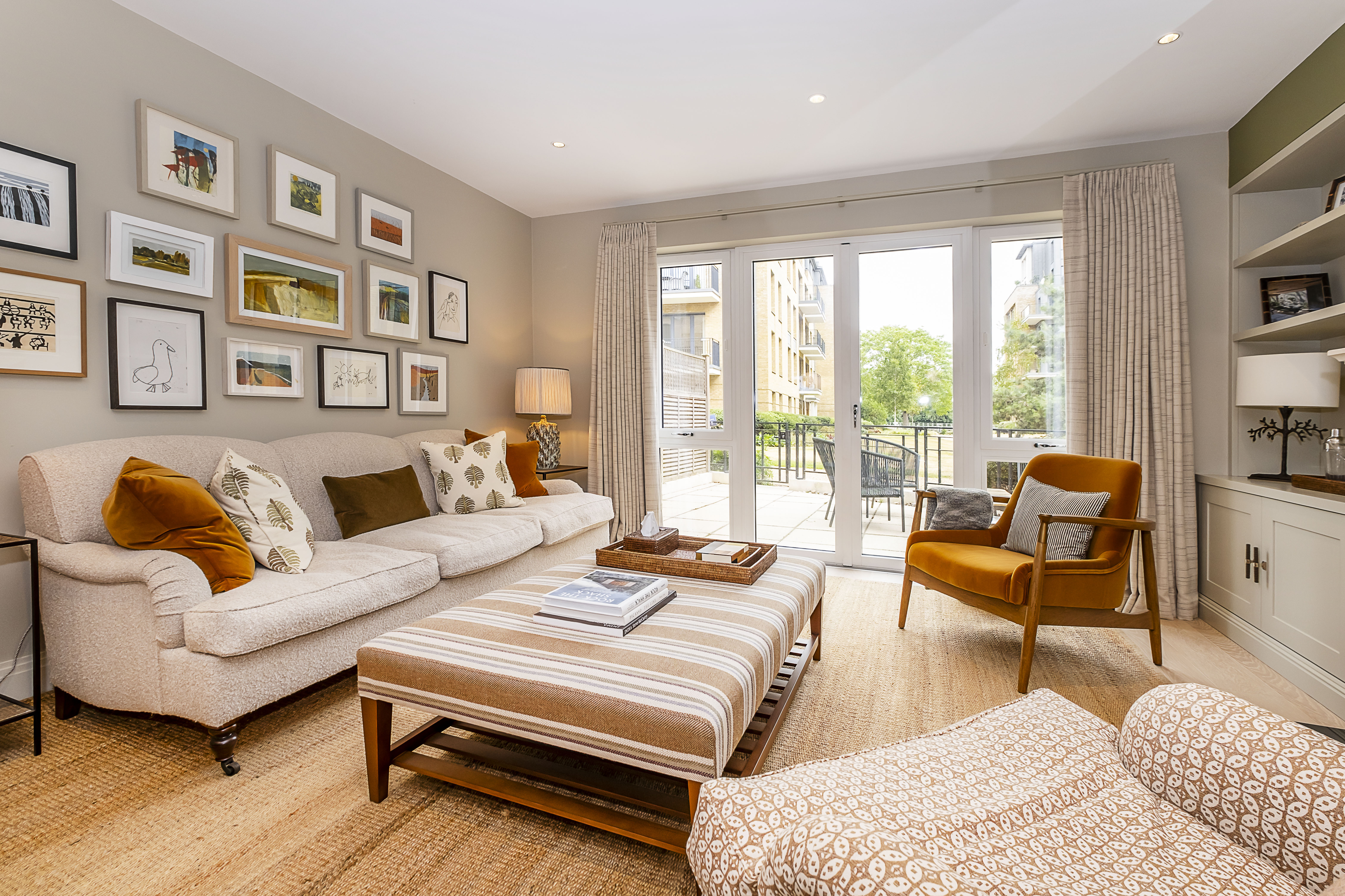 4 bedroom detached house for sale 0