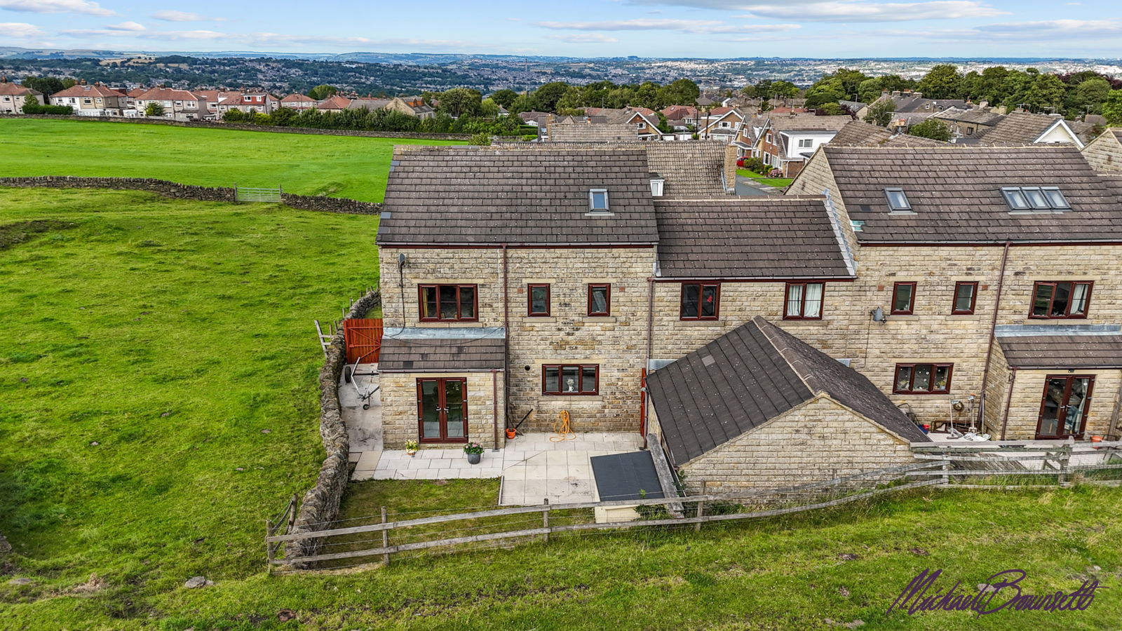 7, Alton Croft, Bradford photo 3