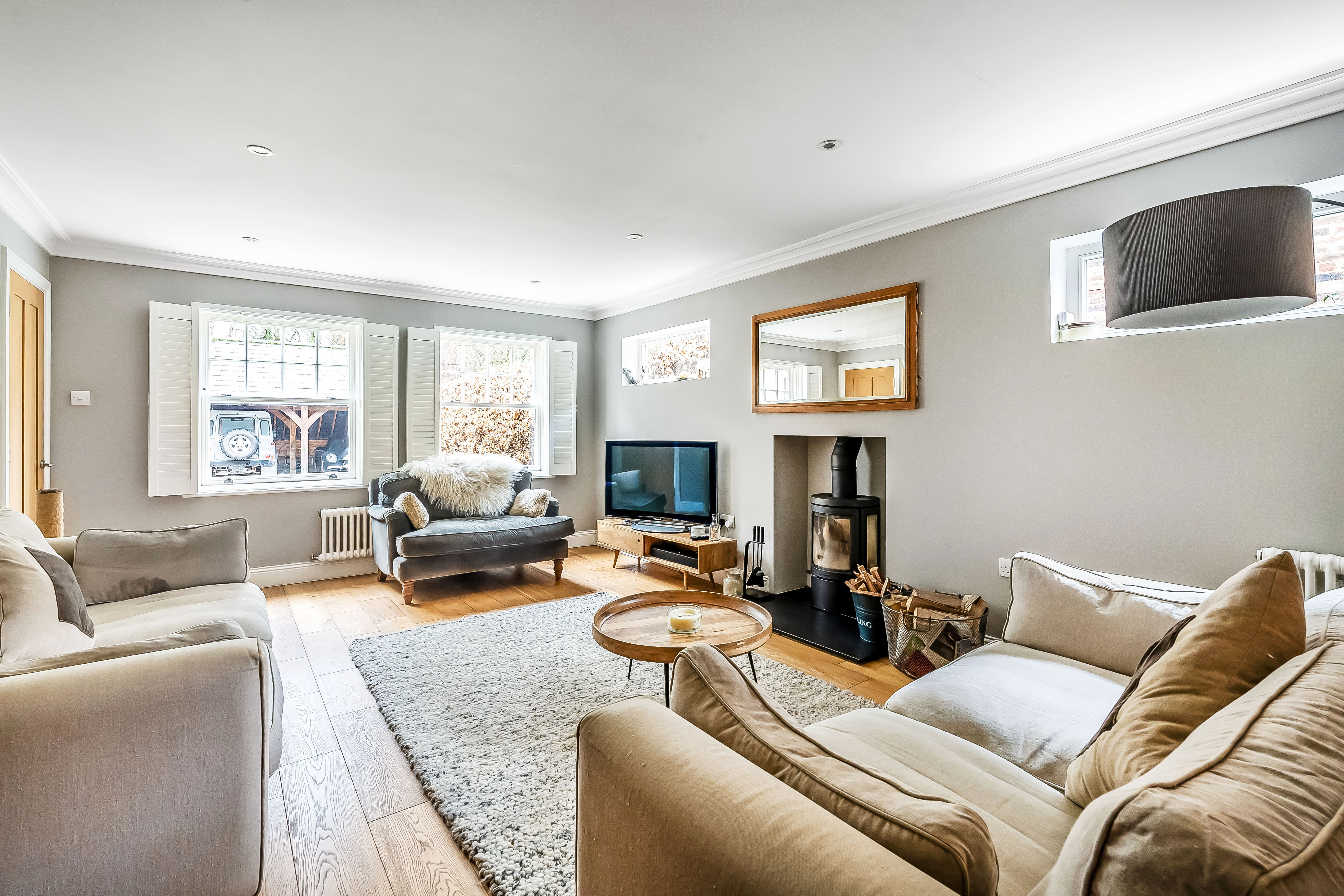 6 bedroom detached house for sale 0