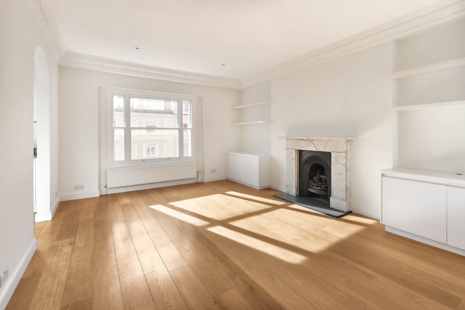 3 bedroom terraced house for sale in London