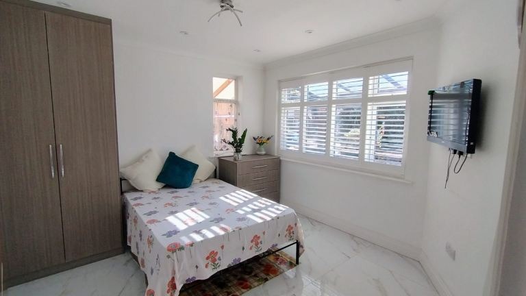 Ellerman Avenue, Twickenham photo 4