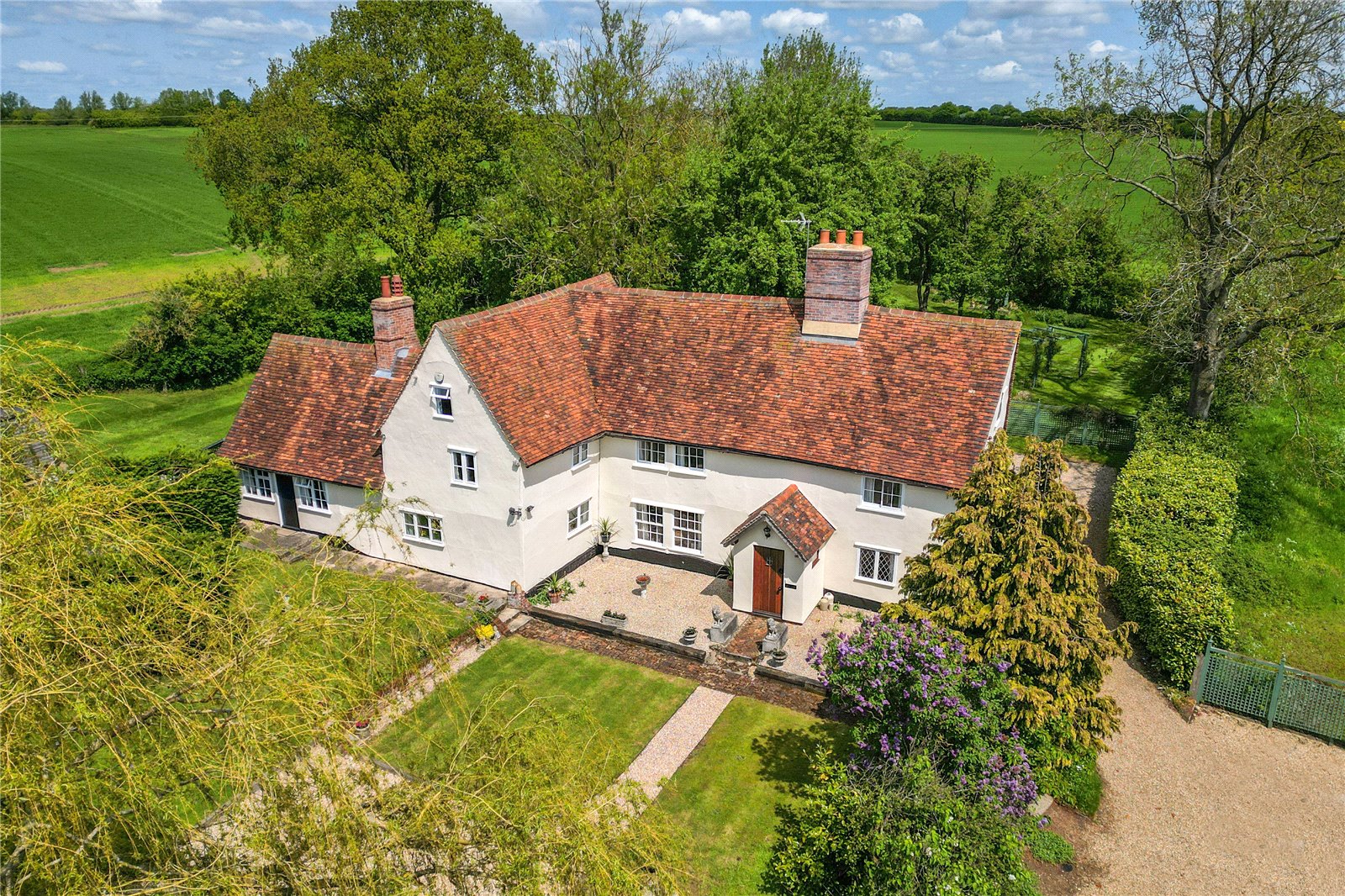 4 bedroom detached house for sale in Horsham