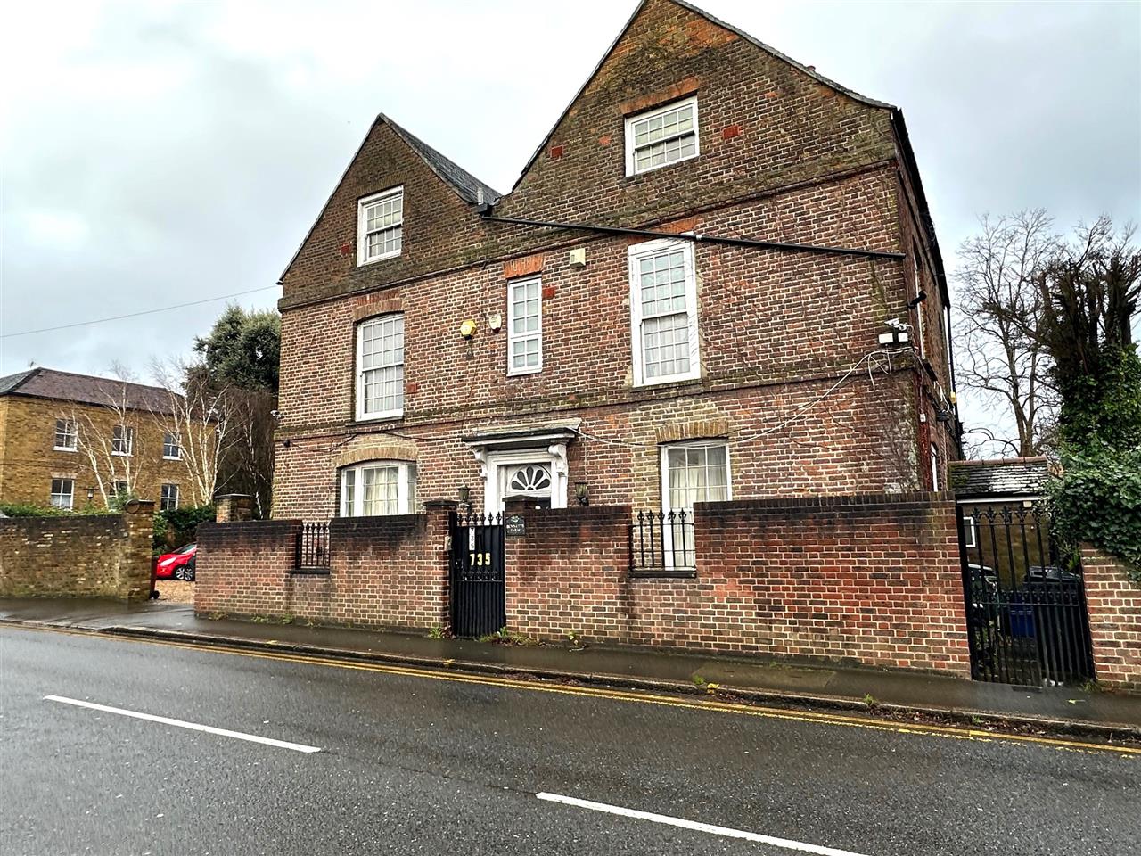 7 bedroom detached house for sale 0