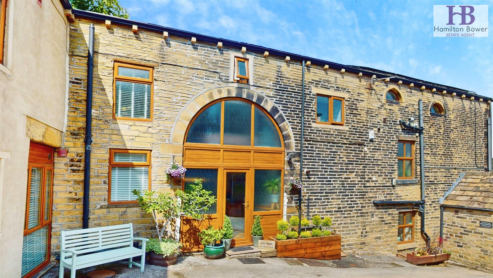4-bed house on The Barn, Lee House Farm, Lee Lane, Halifax, £425,000