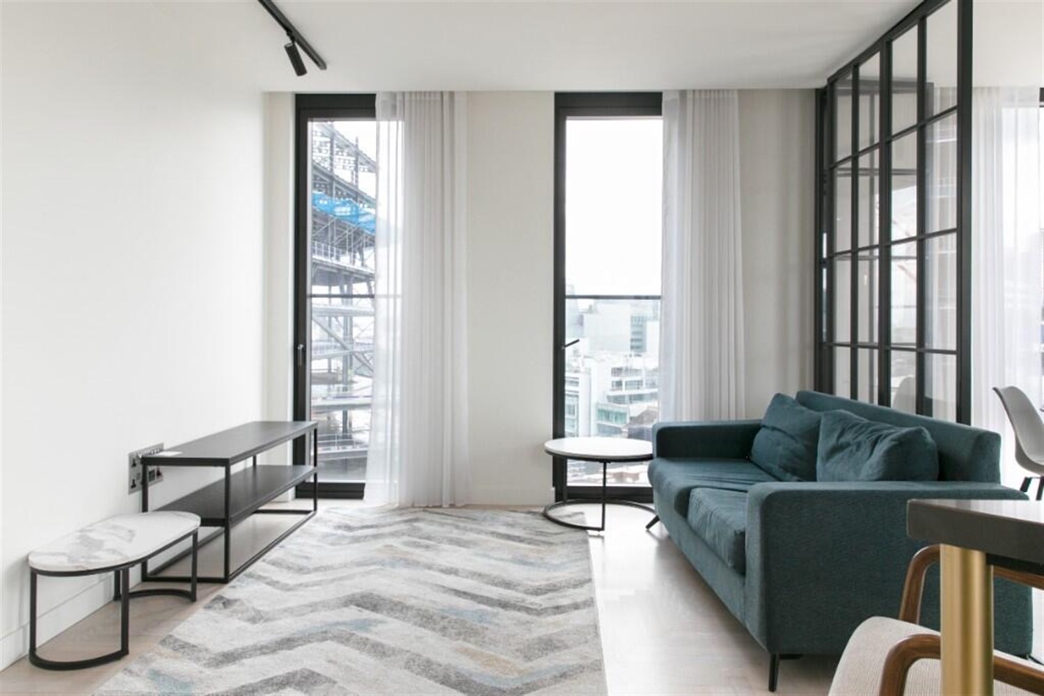 2 bedroom flat for sale 0