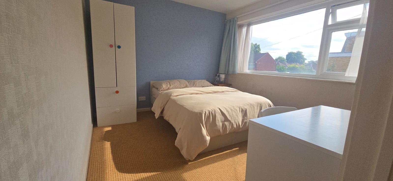 Atherton Close, Stanwell photo 3