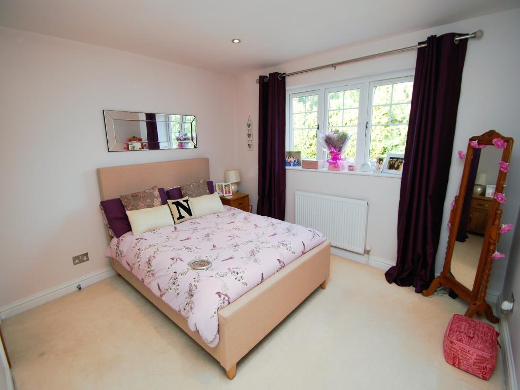 Free property report 149 Old Woosehill Lane, Wokingham, RG41 3HR Chimnie