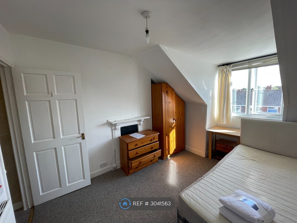 Okehampton Road, Exeter photo 4