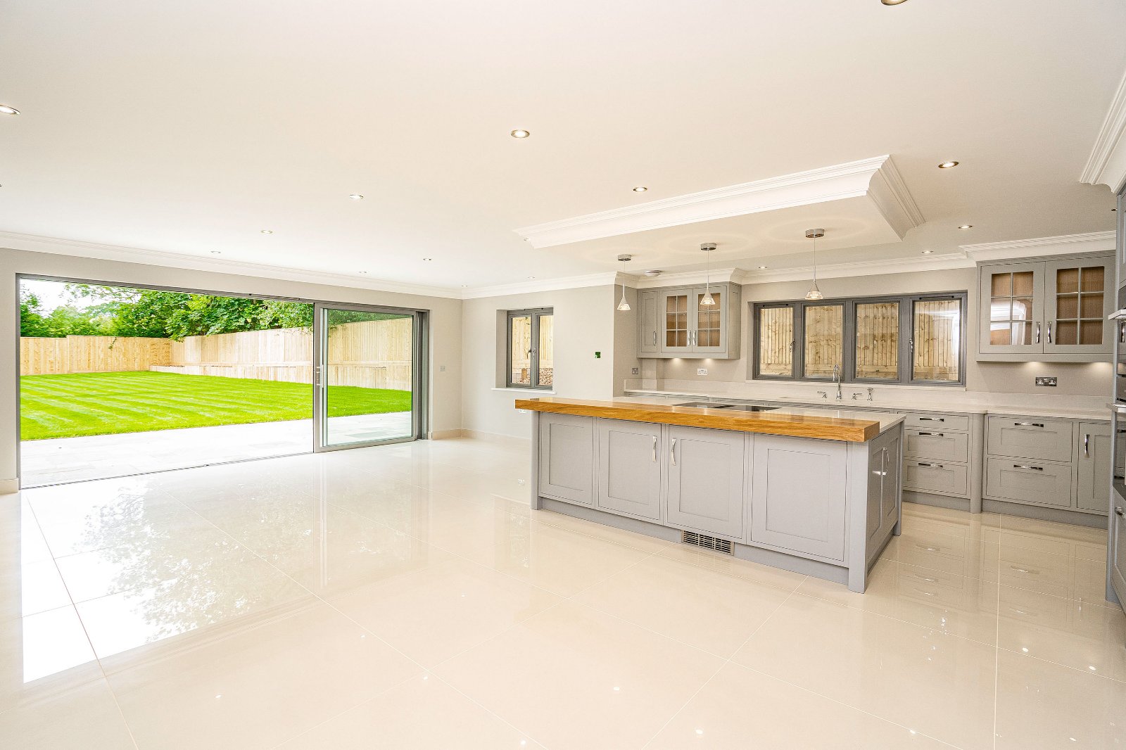 Photos of Blackpond Lane, Farnham Royal, Slough SL2 65468098