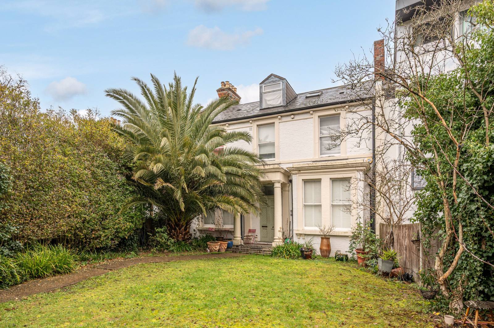 7 bedroom terraced house for sale in London