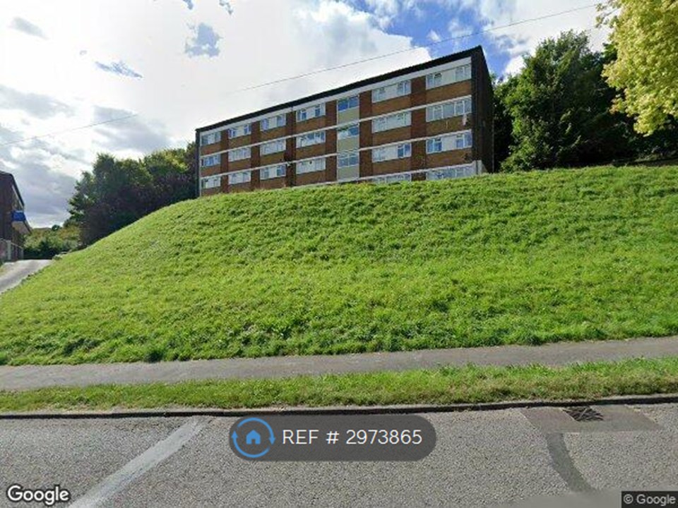 Flat, Conway House, High Wycombe photo 2