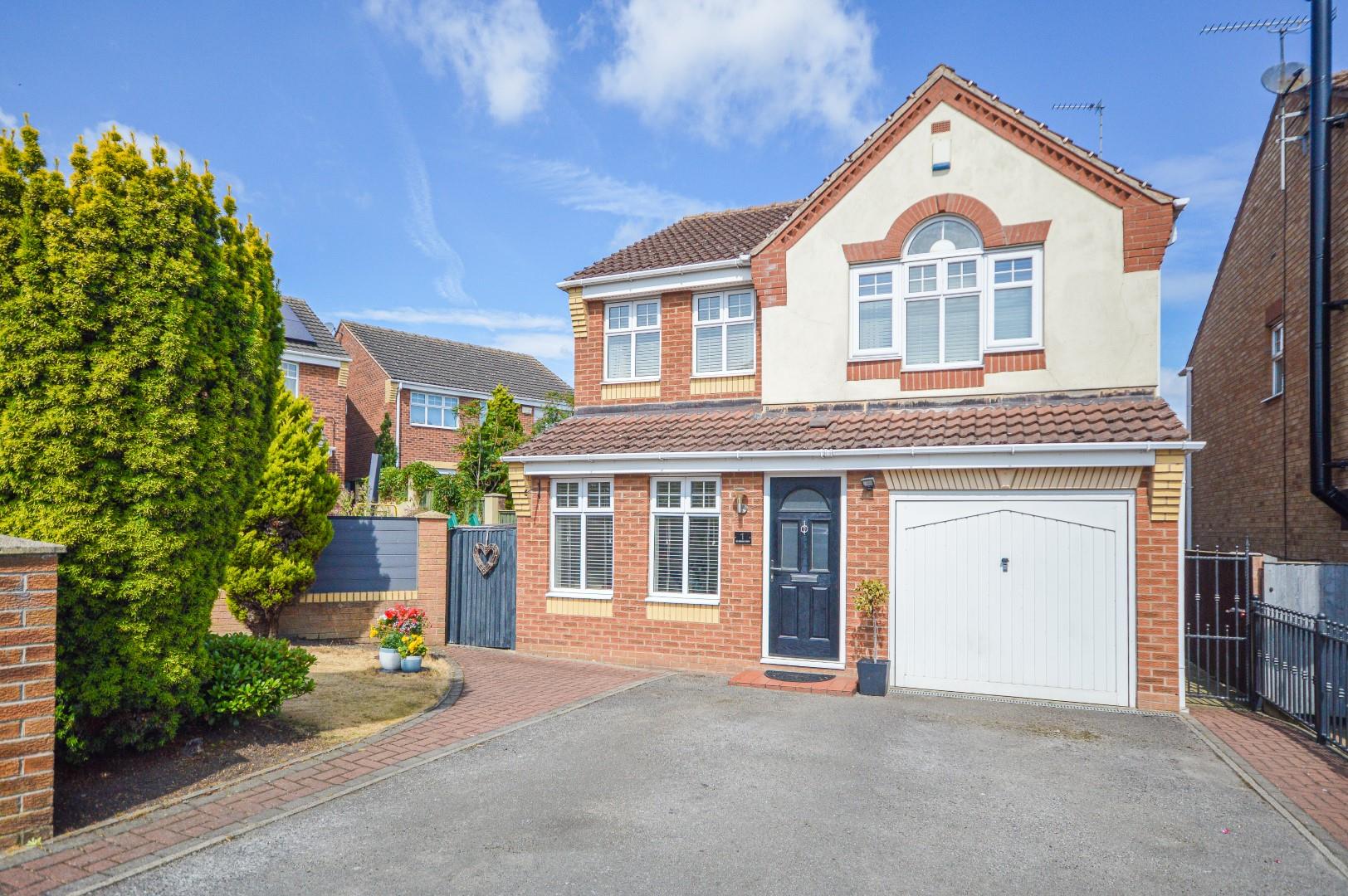 4 bed detached house for sale