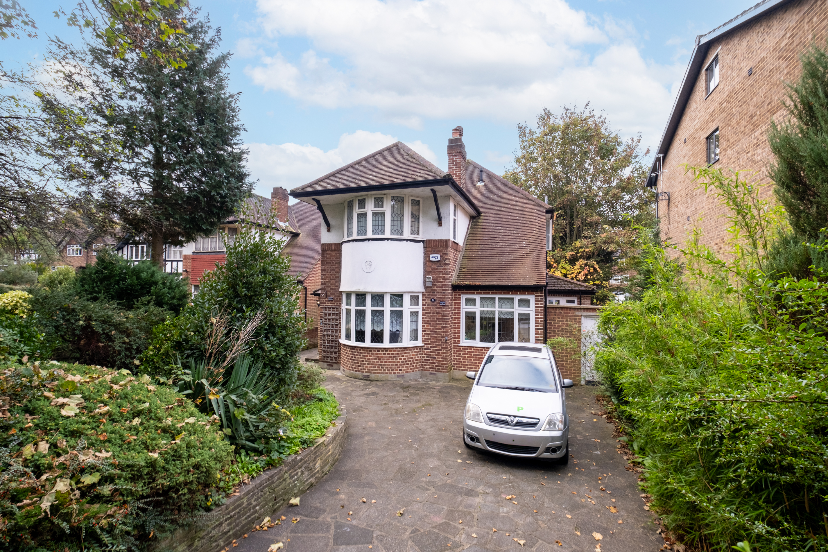 5 bedroom detached house for sale 0