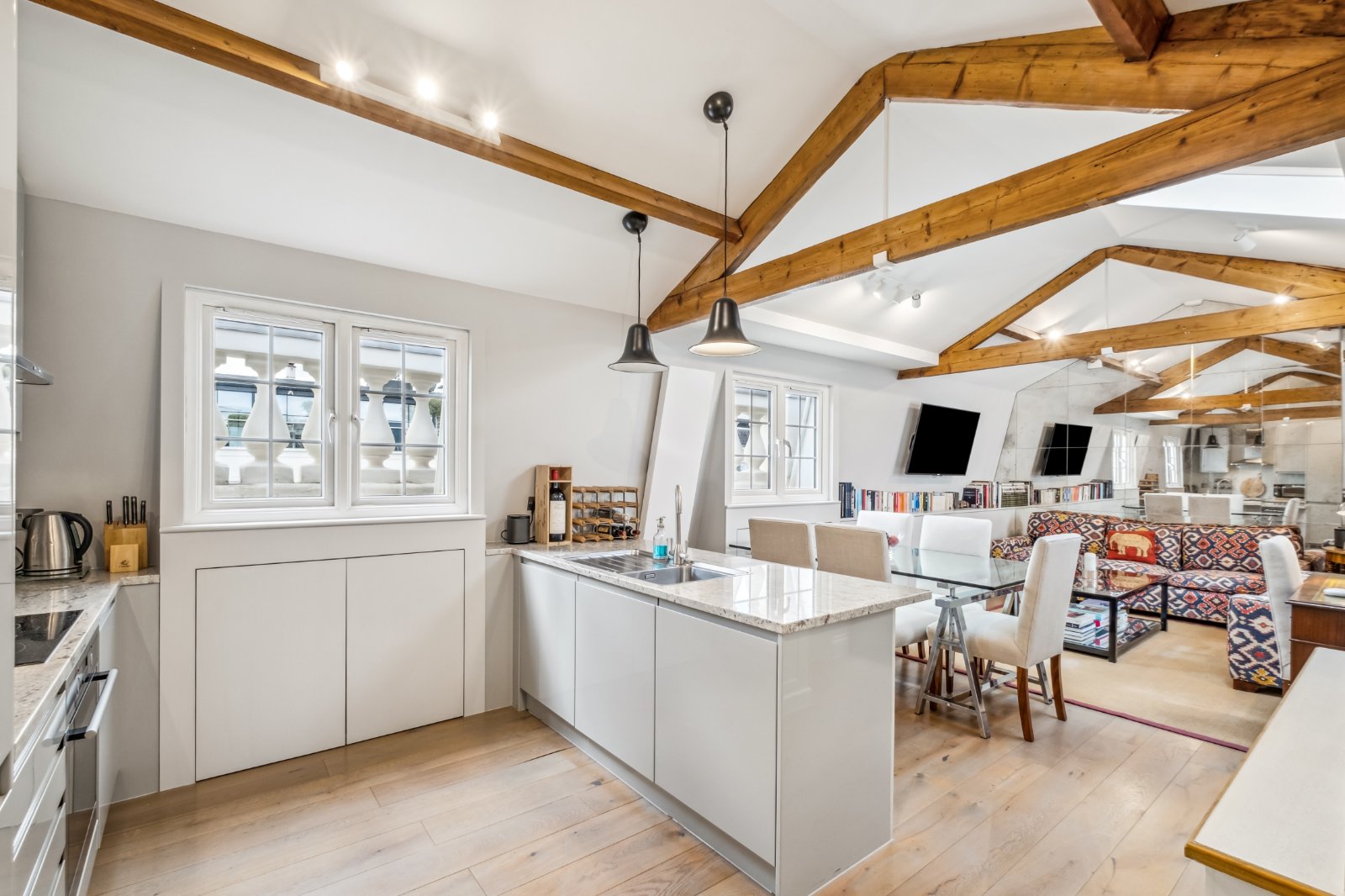 2 bedroom flat for sale 0